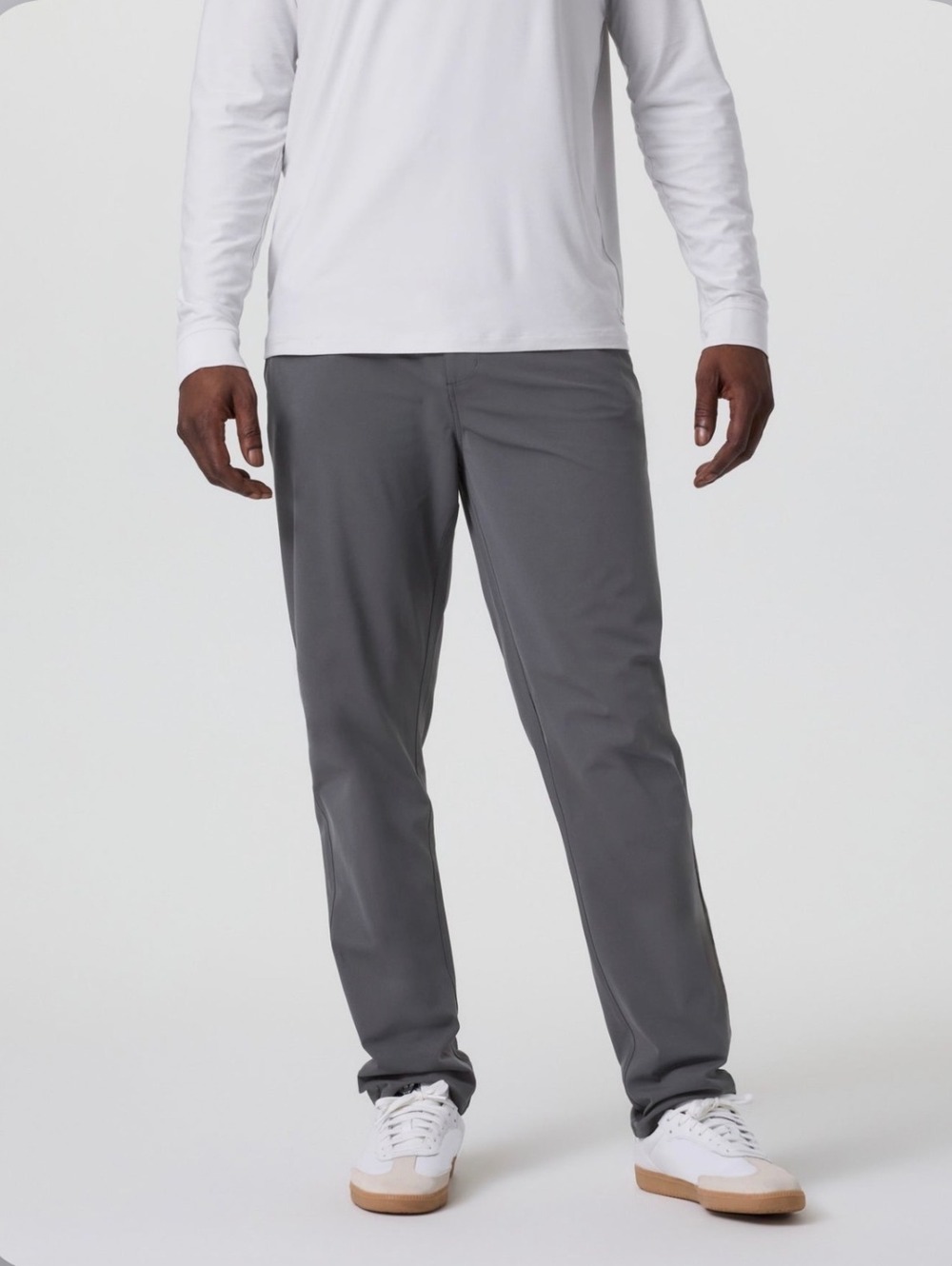 Vuori Men’s Cascade Tech Chino Pants Charcoal Grey Slim Fit Size 30”